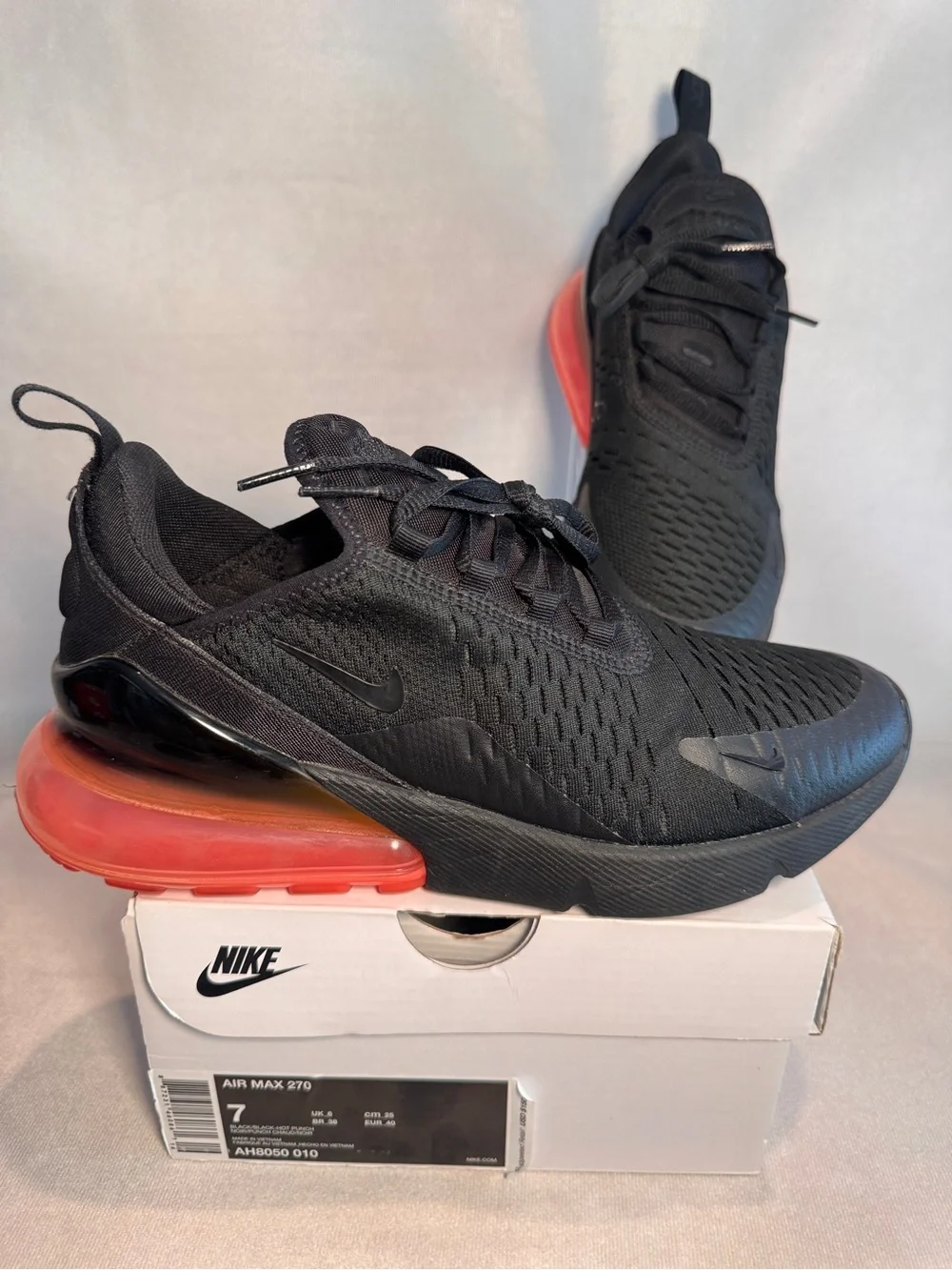 Nike Men's Air Max 270 